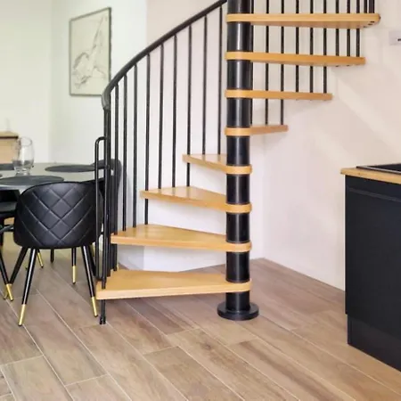 Leo - Free Parking Apartman