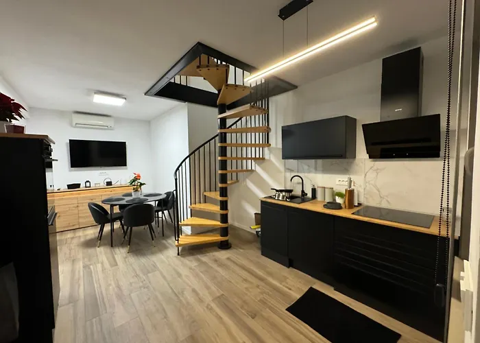 Leo - Free Parking Apartmán *